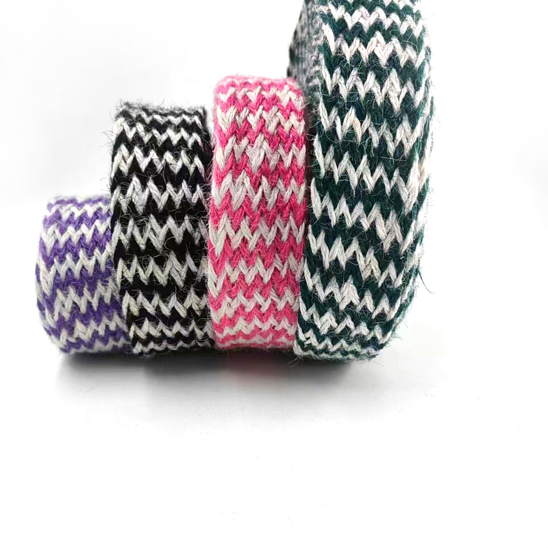 4 cm de tresse de jute large dans un design simple pour une ceinture de tricot durable et un emballage