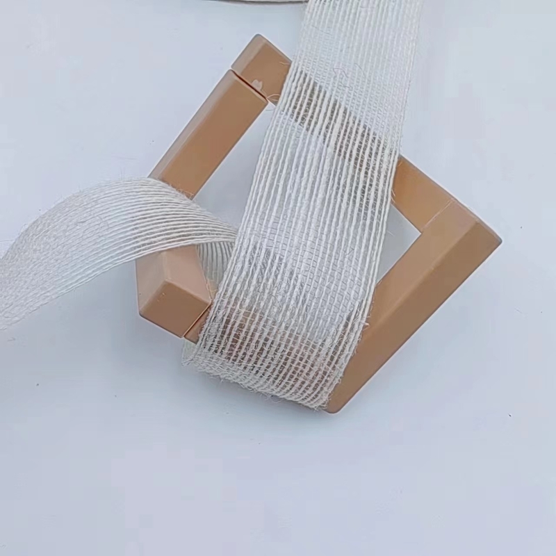 3Un ruban tissé de jute blanc pur de 0,8 cm parfait pour vos projets et besoins de décoration B2B