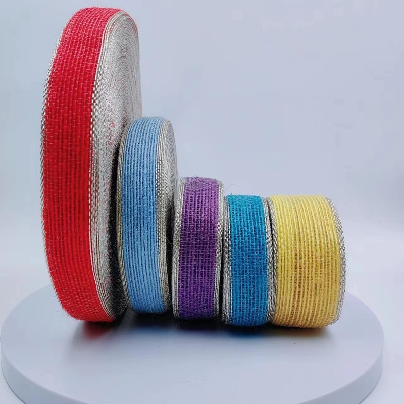 La ligne de pêche en or de Phnom Penh, une boîte-cadeau de couleur jute, un ruban à bande décoratif