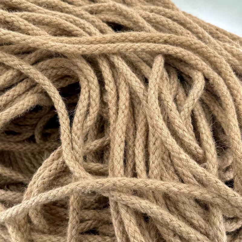 30 ans d'expérience dans la production de sangles pour les emballages personnalisés de câbles et de courroies de jute